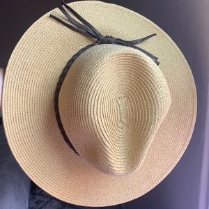 Cjla Carly Jean Los Angeles Zumba hat in natural